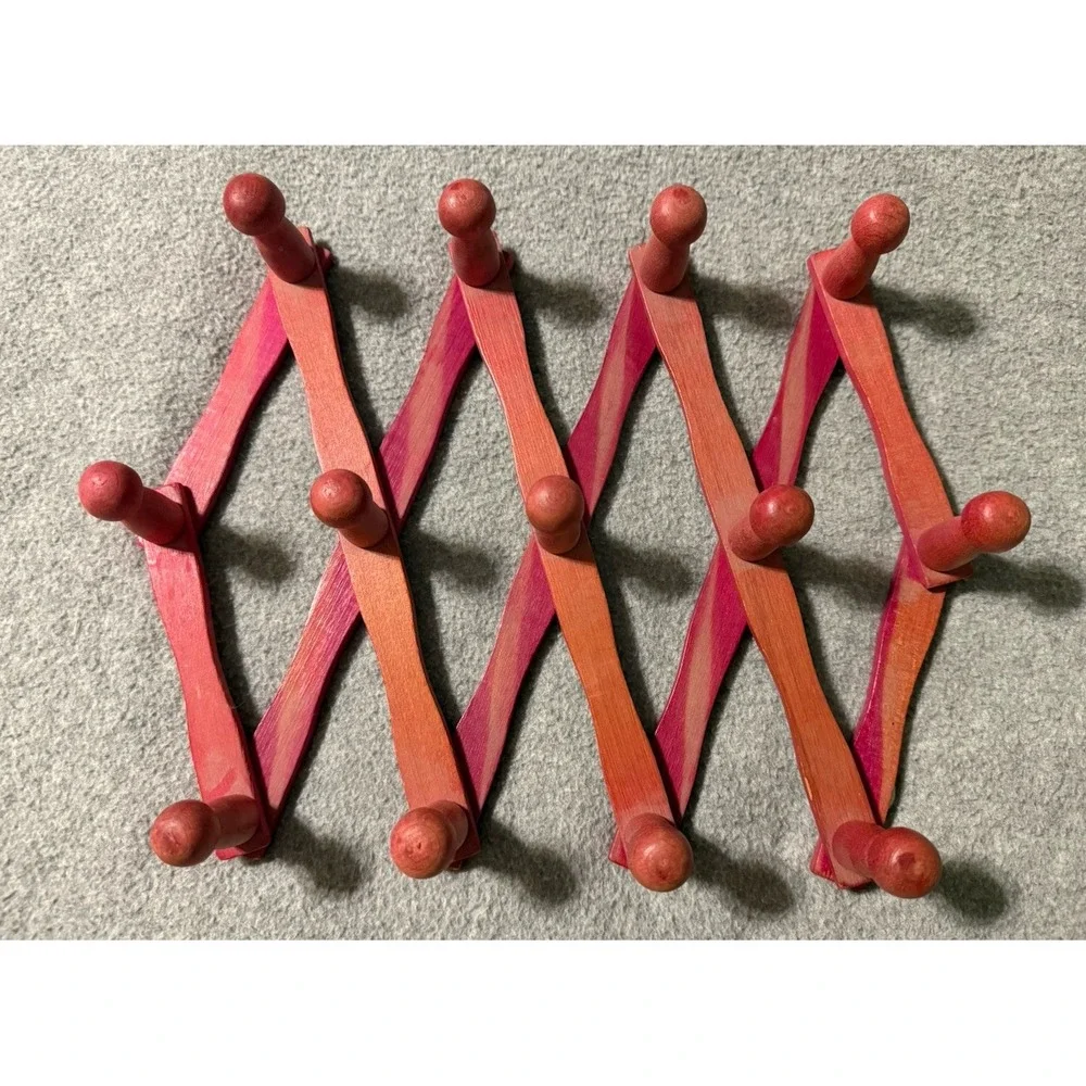 Expandable Accordion Wooden 13 Peg Wall Hanger Vintage Flair Organization Red